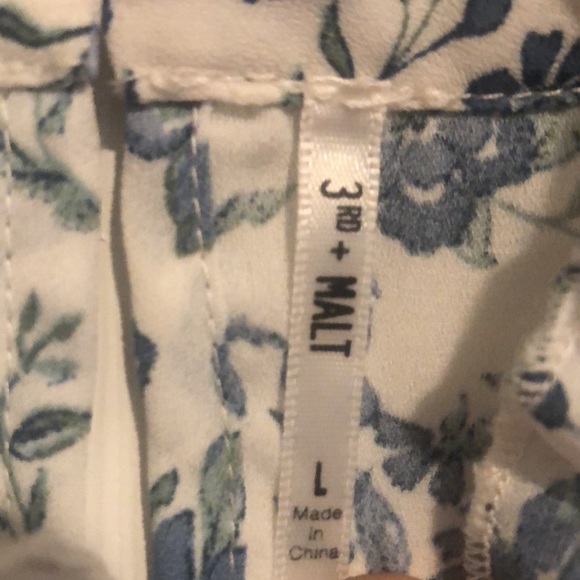 3rd & Malt floral top - Picture 2 of 3